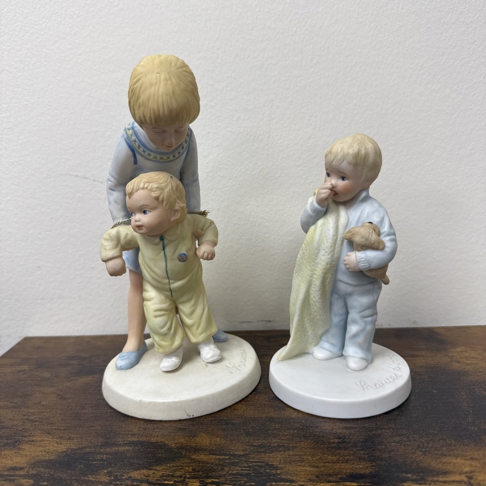 Lot of 2 Frances Hook A Child's World Figurines Roman Ceramica Excelsis Vintage